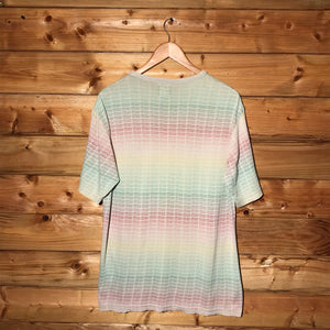 Stüssy Rainbow Gradient Spellouts AOP t shirt