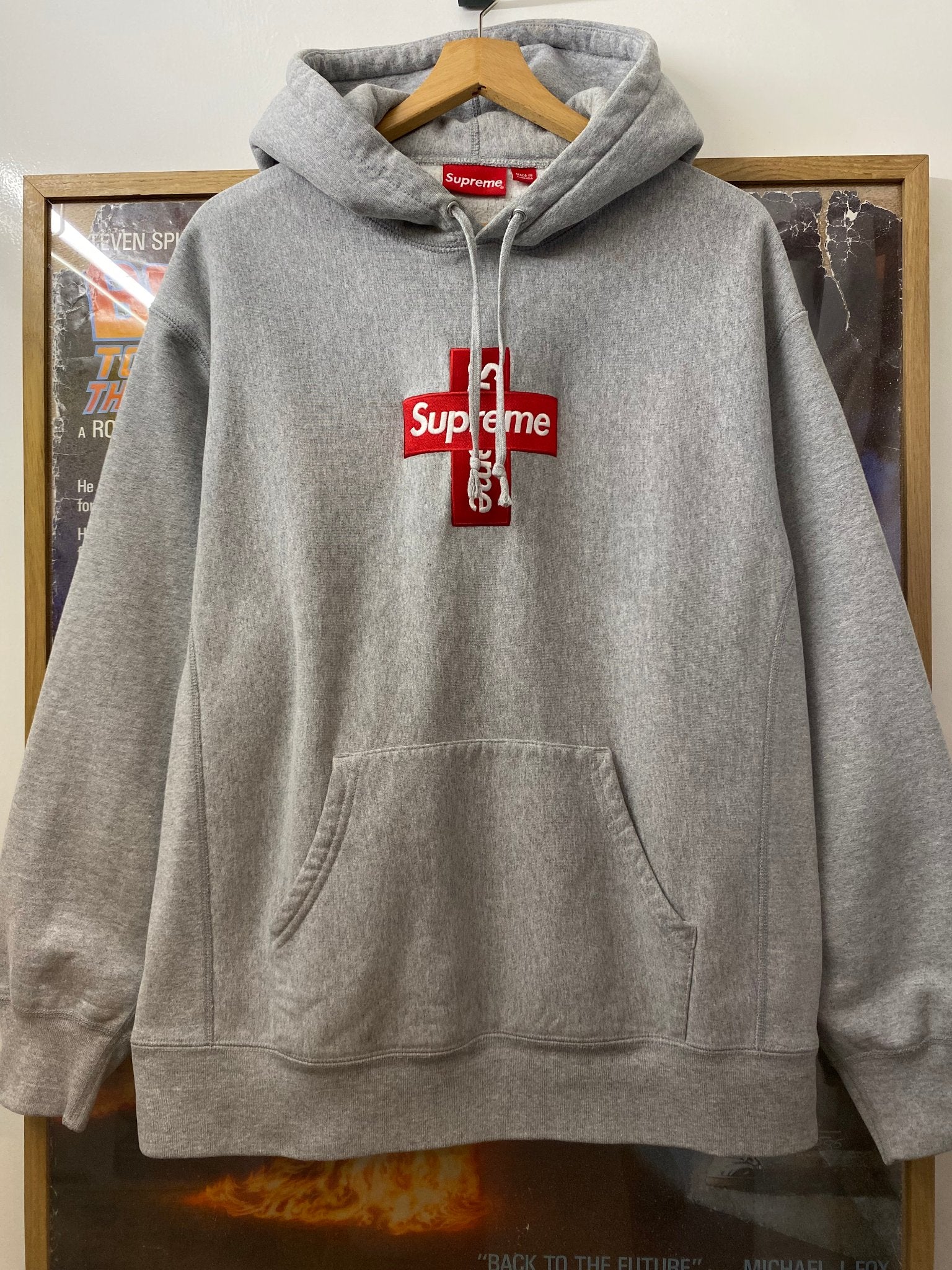 Supreme grey hoodie, photo 1 of 6
