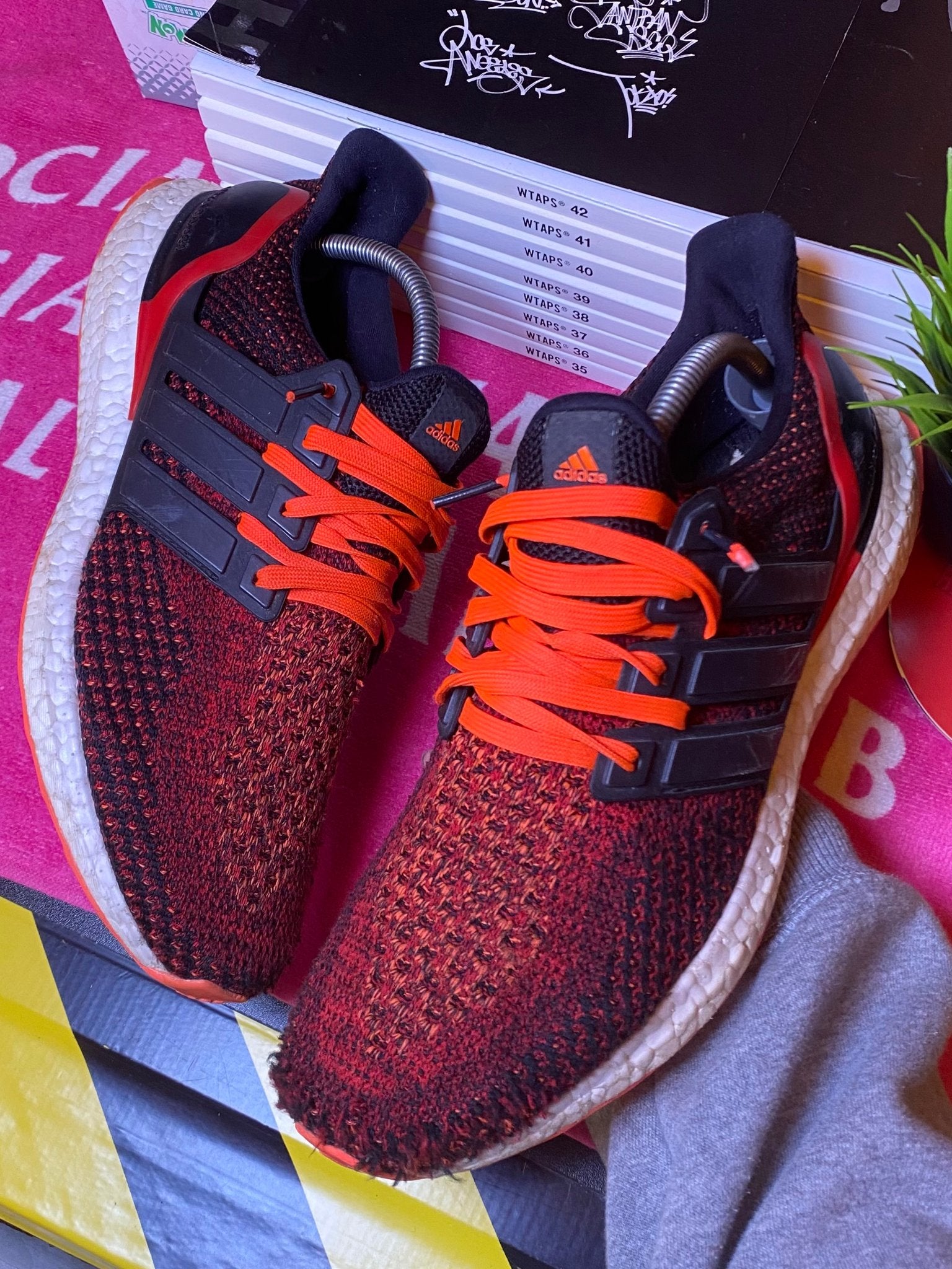 Adidas red shoes, photo 1 of 10