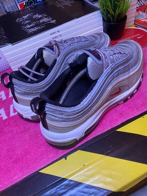 Nike grey shoes, photo 4 of 10