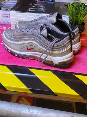 Nike grey shoes, photo 6 of 10