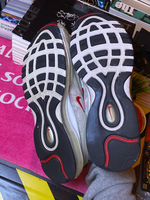 Nike grey shoes, photo 9 of 10