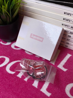 Supreme red garment, photo 1 of 8