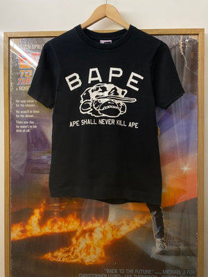 A Bathing Ape black t-shirt, photo 5 of 8