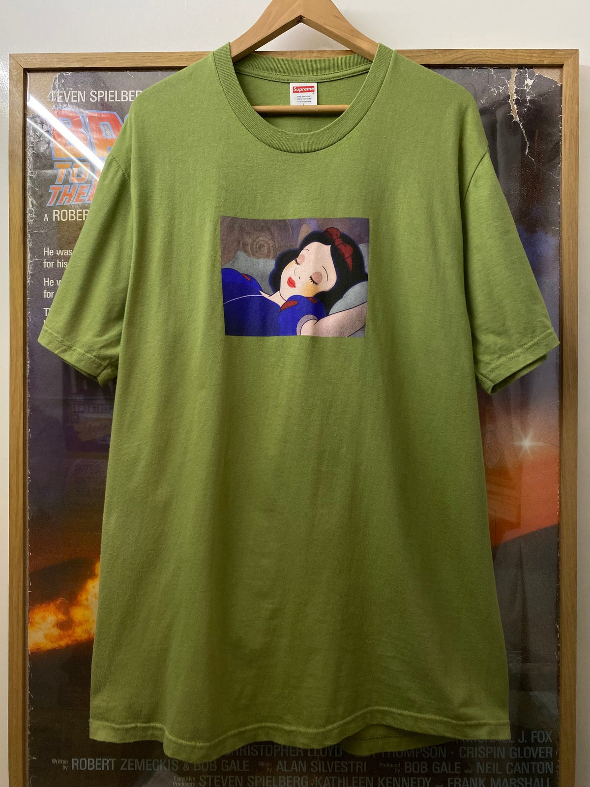 Supreme green t-shirt, photo 1 of 6