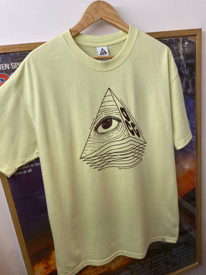 Nike yellow t-shirt, photo 4 of 6