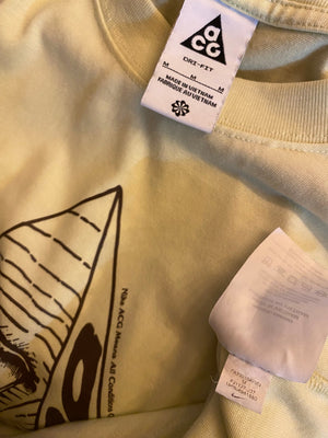 Nike yellow t-shirt, photo 6 of 6