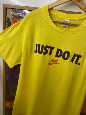 Nike yellow t-shirt, photo 4 of 6