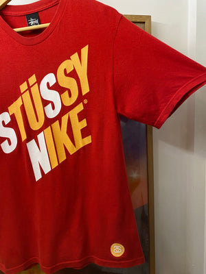 Stussy x Nike red t-shirt, photo 4 of 6