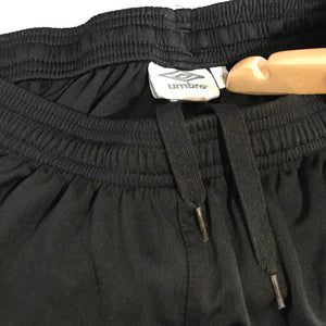 Umbro essentials shorts