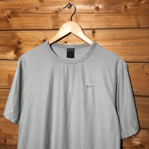 Nike essentials t shirt