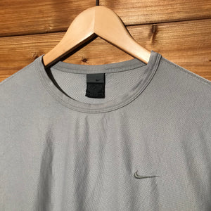 Nike essentials t shirt